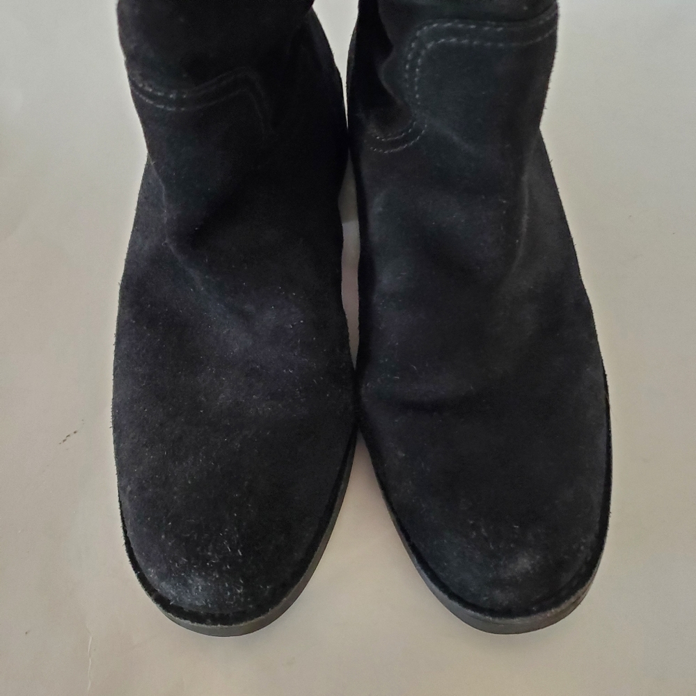 TORY BURCH Sz 9 WAYLAND Black Suede Sheep Fur Tall Boots Gold Logo 1.5" Heel EUC - Picture 12 of 16